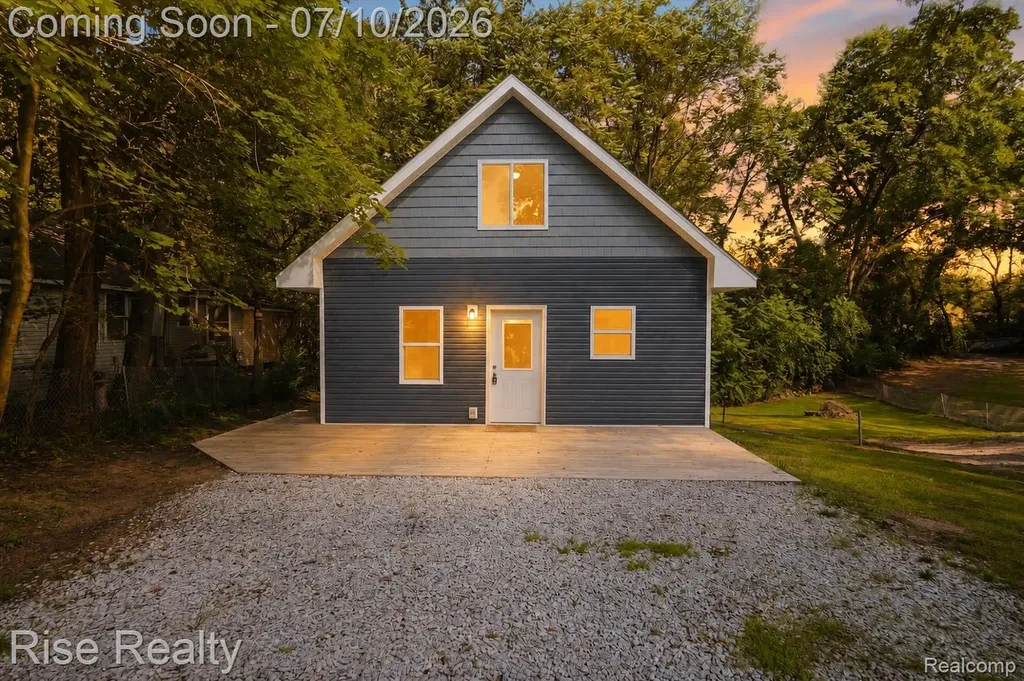 Green Oak Township MI, 6560 Lowell Drive