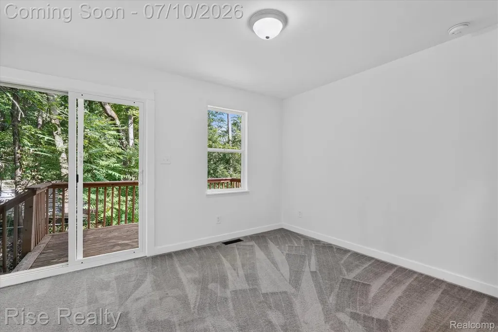 6560 Lowell Drive Green Oak Township MI 48116