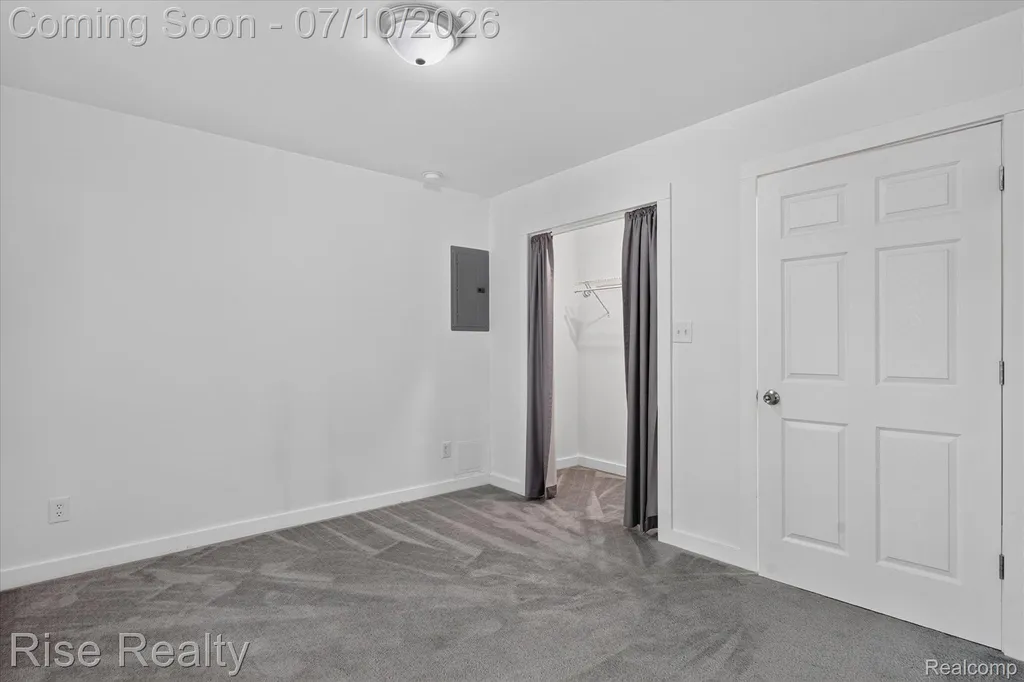 6560 Lowell Drive Green Oak Township MI 48116