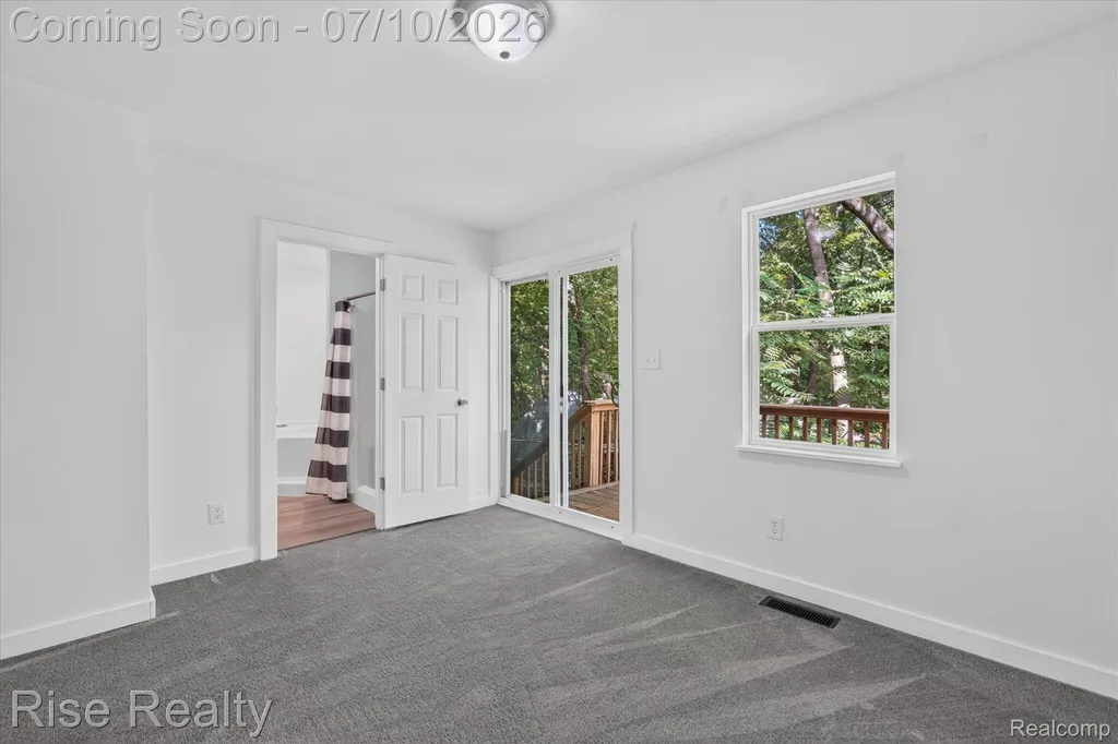 6560 Lowell Drive Green Oak Township MI 48116