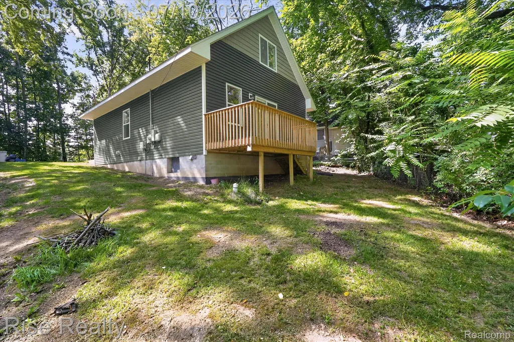 6560 Lowell Drive Green Oak Township MI 48116