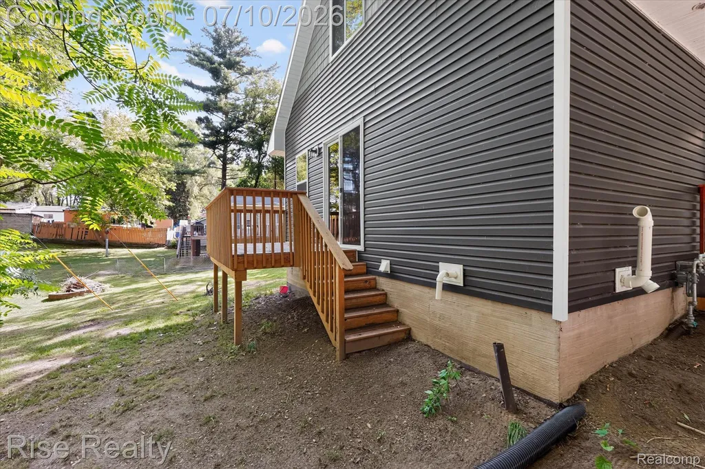 6560 Lowell Drive Green Oak Township MI 48116