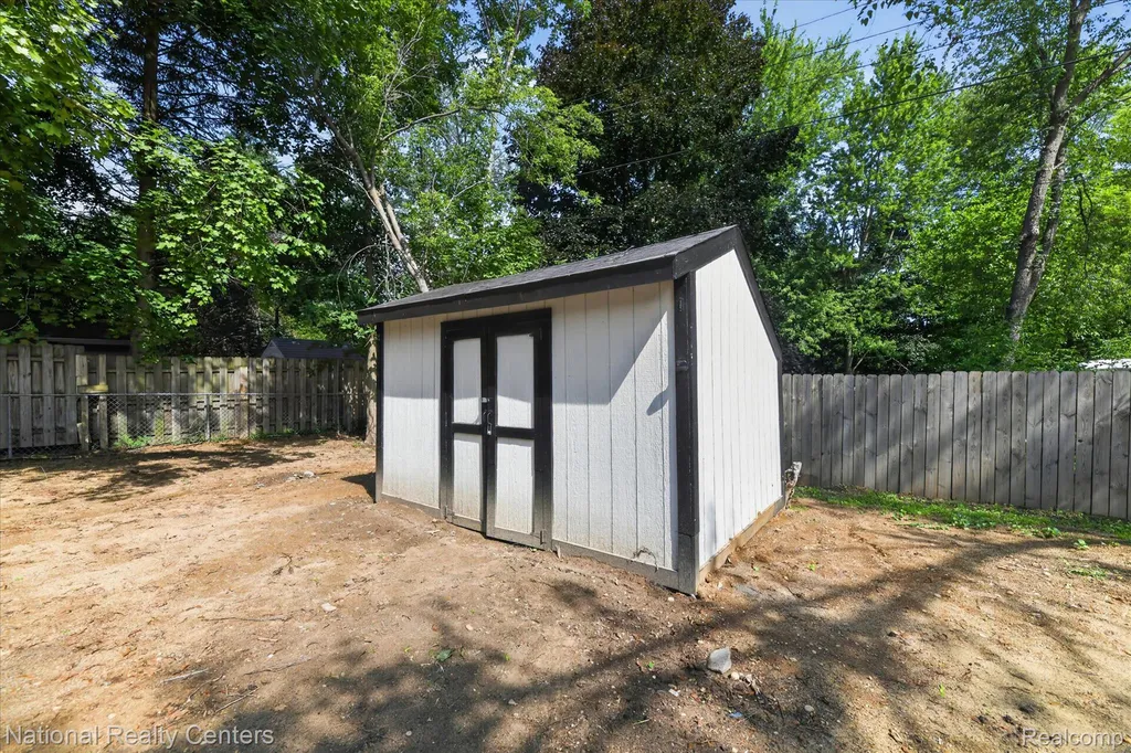 4714 Monterey Avenue Independence Charter Township MI 48348