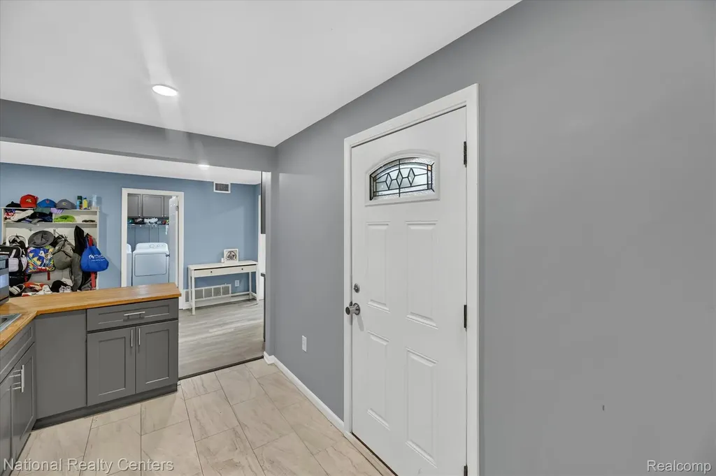 4714 Monterey Avenue Independence Charter Township MI 48348