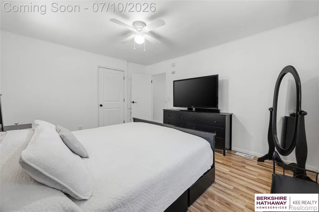 8025 Fieldcrest Drive Green Oak Township MI 48116