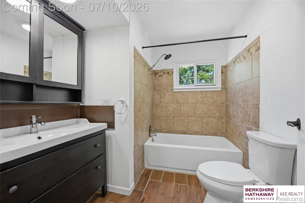 8025 Fieldcrest Drive Green Oak Township MI 48116