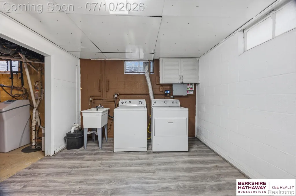 8025 Fieldcrest Drive Green Oak Township MI 48116