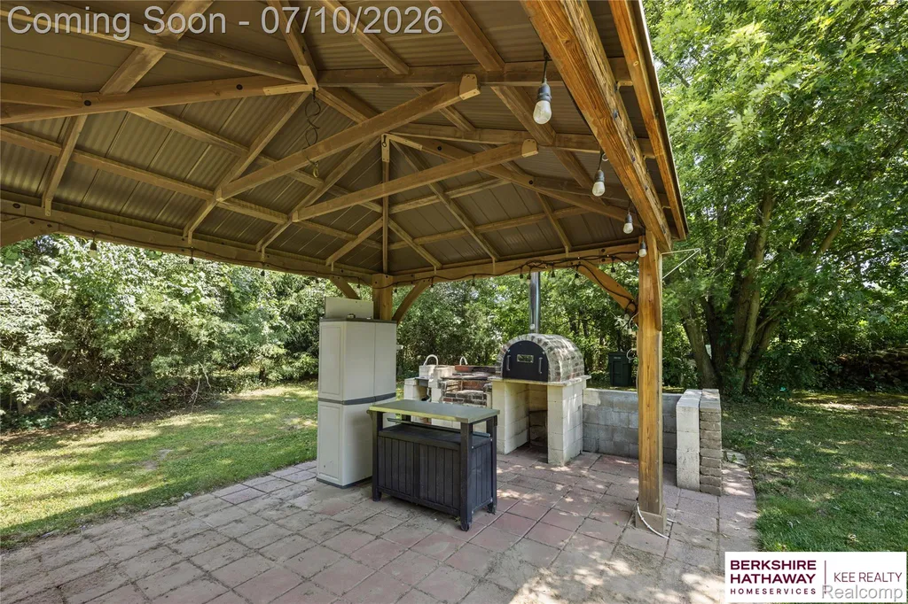 8025 Fieldcrest Drive Green Oak Township MI 48116