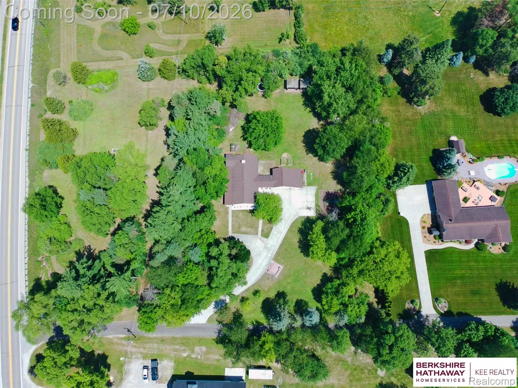 8025 Fieldcrest Drive Green Oak Township MI 48116