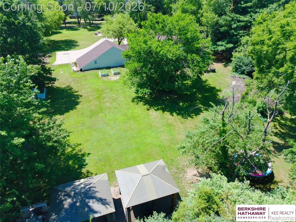 8025 Fieldcrest Drive Green Oak Township MI 48116
