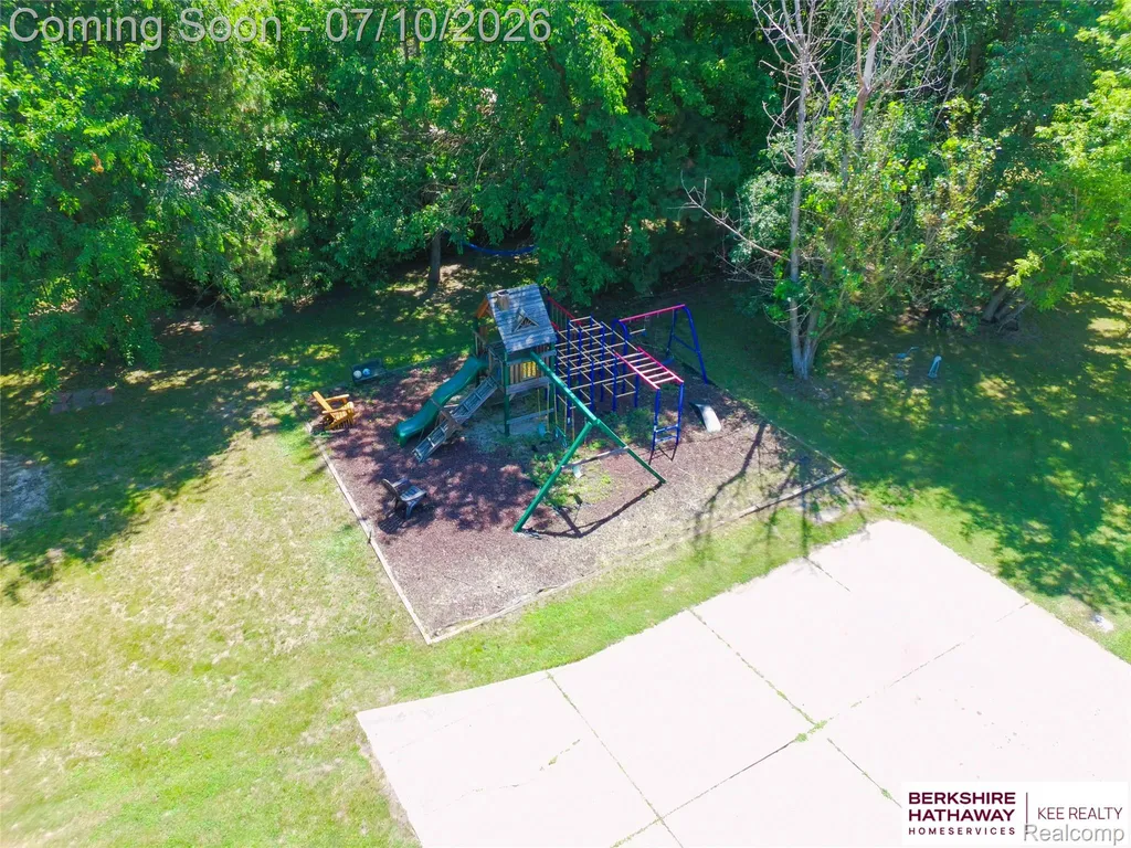 8025 Fieldcrest Drive Green Oak Township MI 48116