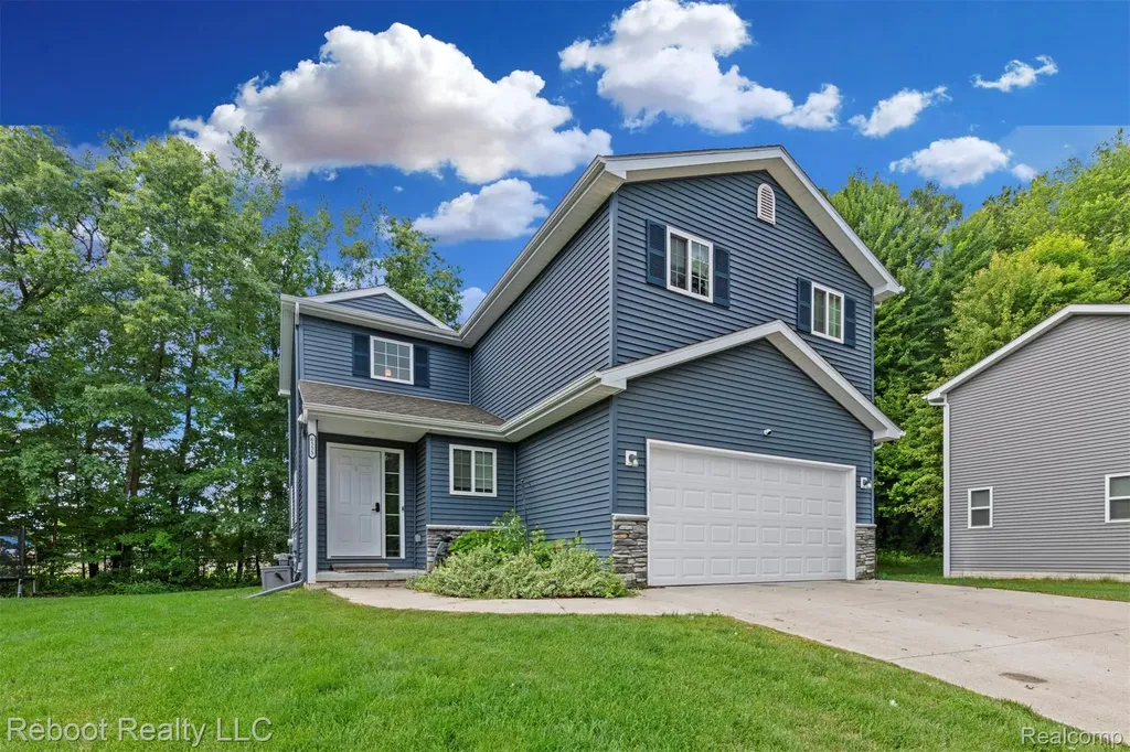 6555 Skylar Lane Waterford Charter Township MI 48327
