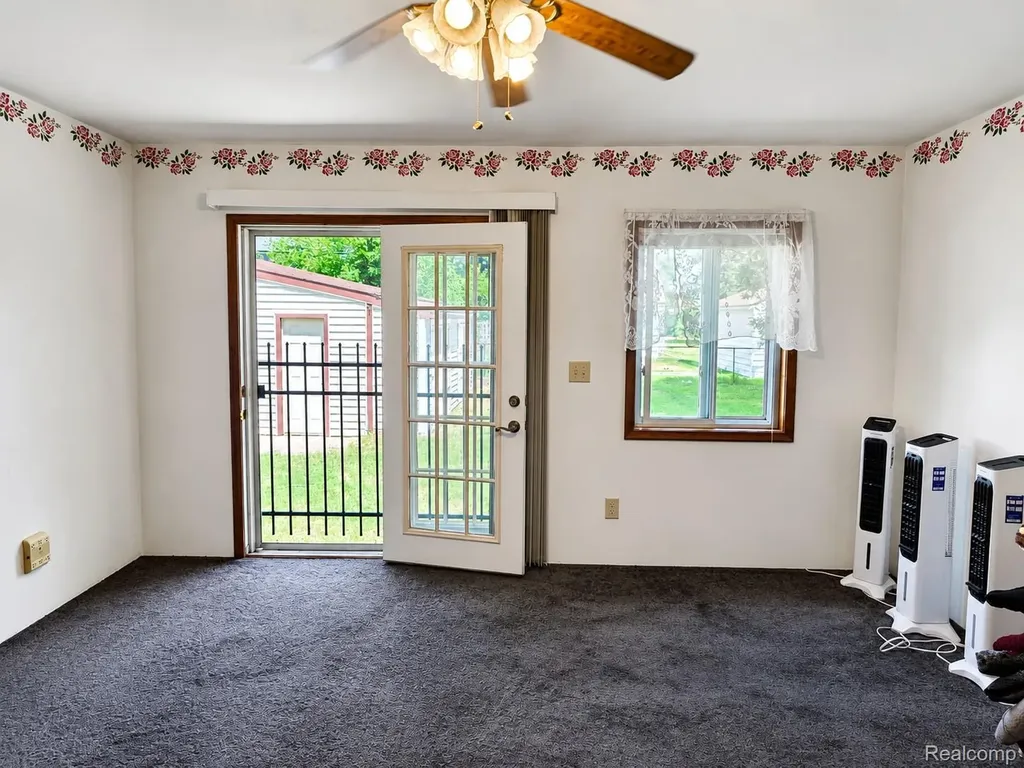 35014 Lewis Street Westland City MI 48185