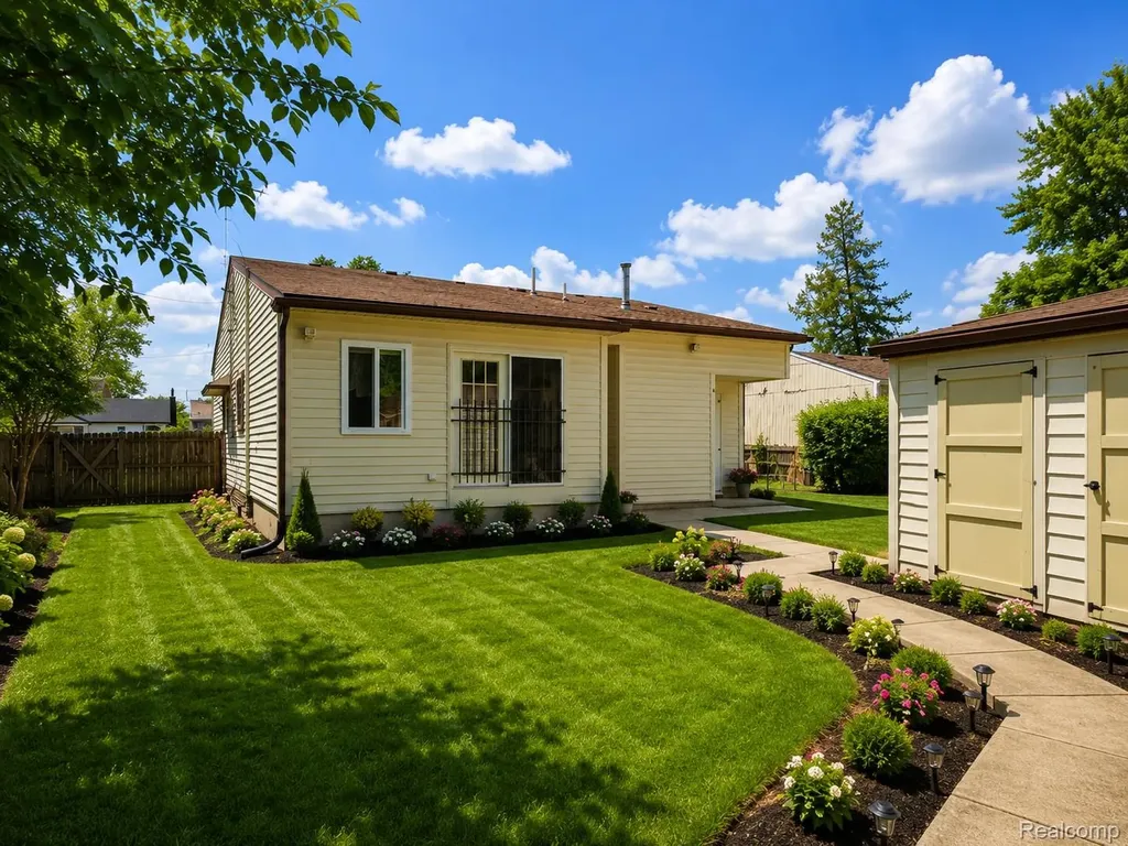35014 Lewis Street Westland City MI 48185