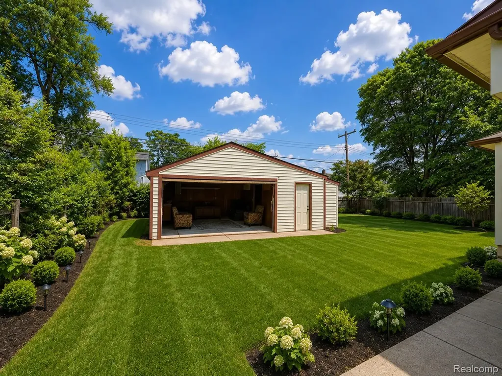35014 Lewis Street Westland City MI 48185