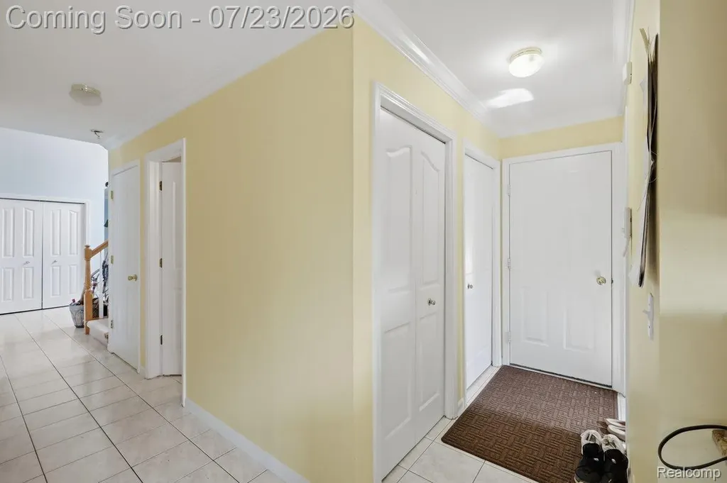 15127 Meadowfield Drive Shelby Charter Township MI 48315