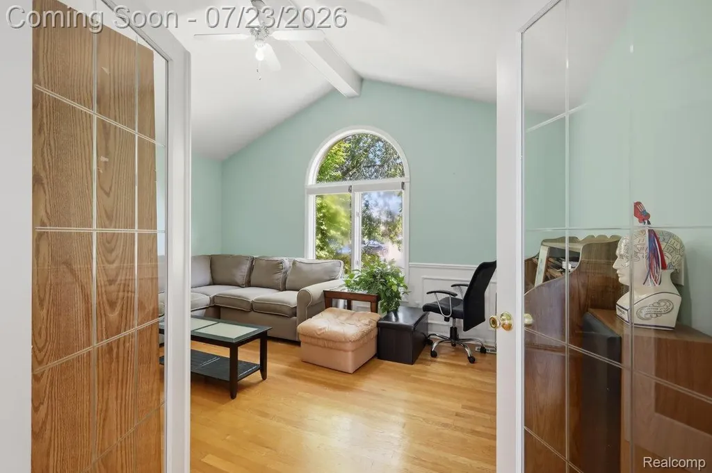 15127 Meadowfield Drive Shelby Charter Township MI 48315