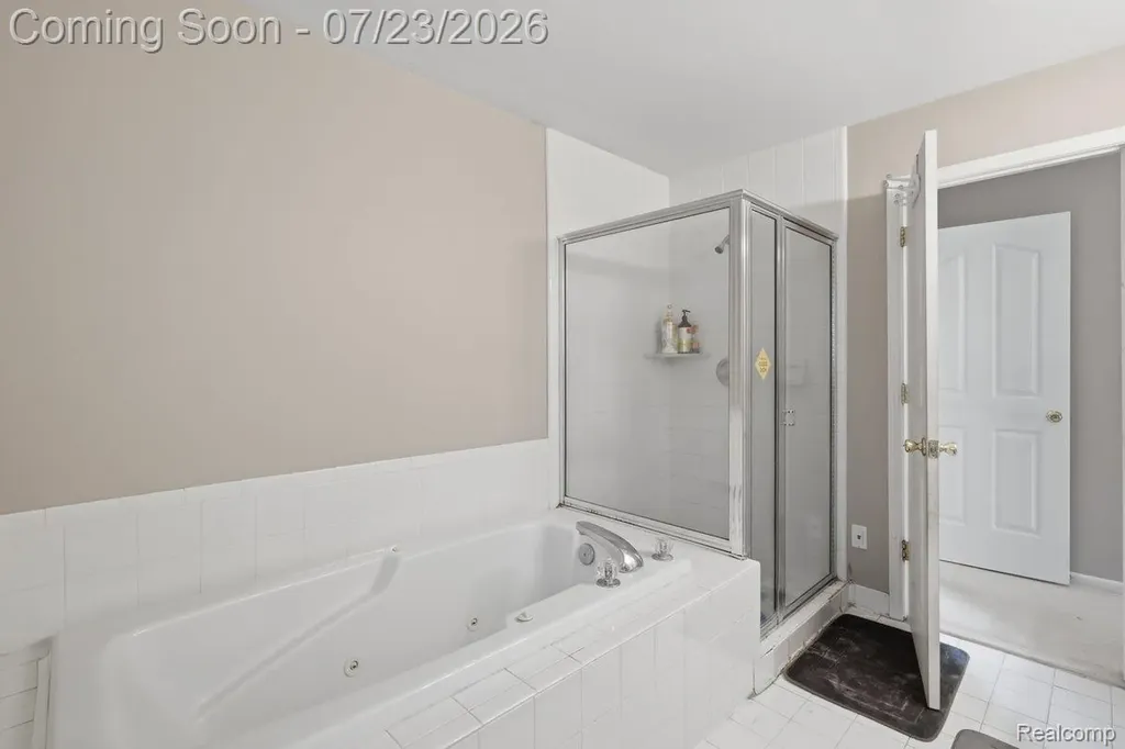 15127 Meadowfield Drive Shelby Charter Township MI 48315
