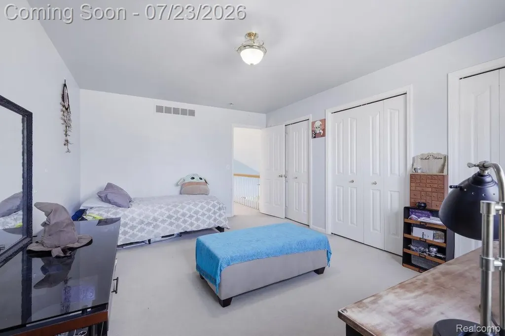 15127 Meadowfield Drive Shelby Charter Township MI 48315