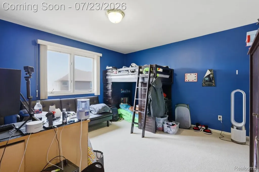 15127 Meadowfield Drive Shelby Charter Township MI 48315