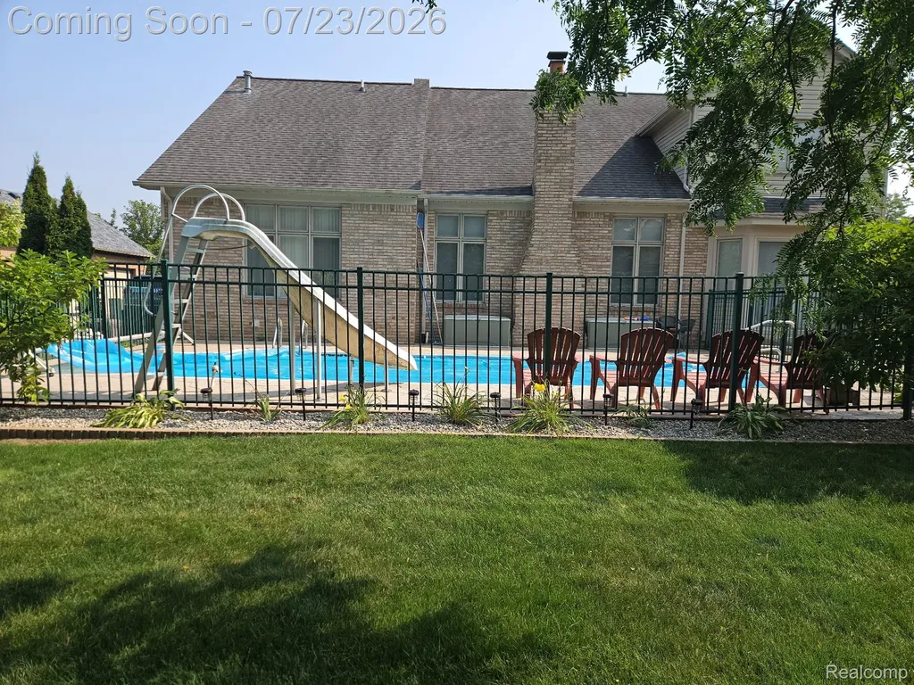 15127 Meadowfield Drive Shelby Charter Township MI 48315
