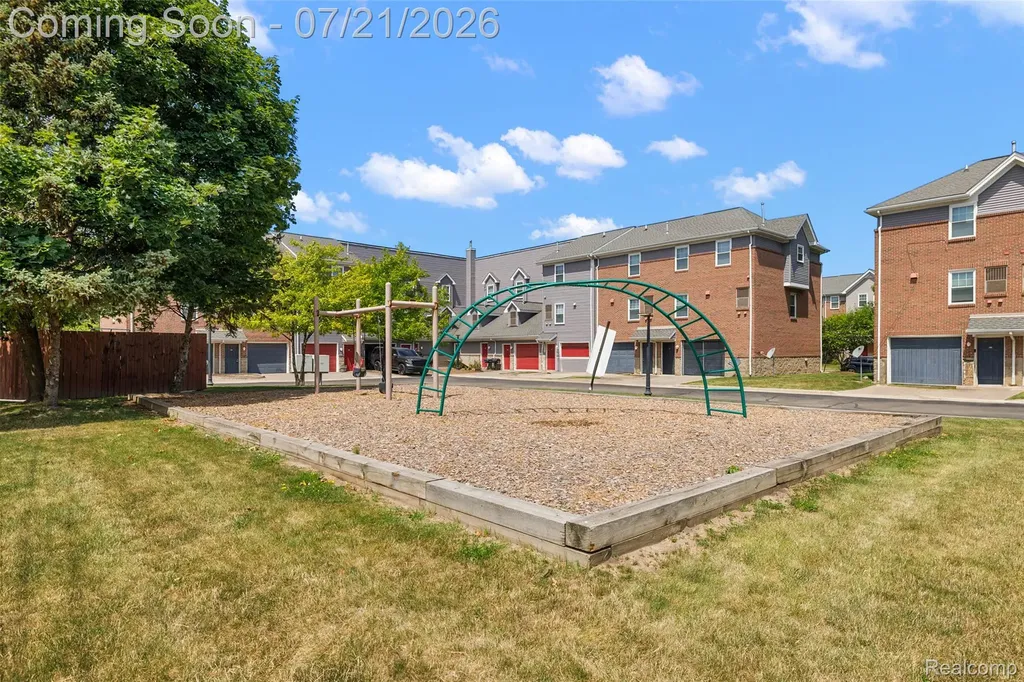 443 E Ferry Street Detroit City MI 48202