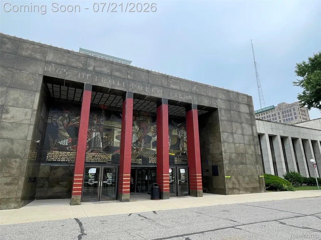 443 E Ferry Street Detroit City MI 48202