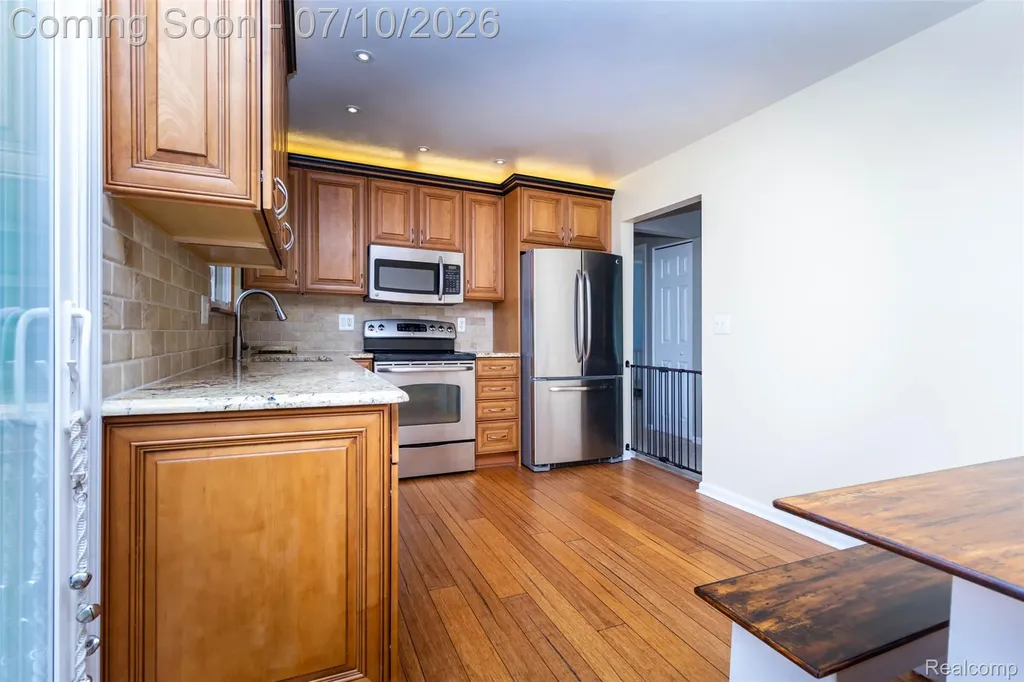 9807 Fairbanks Street Van Buren Charter Township MI 48111