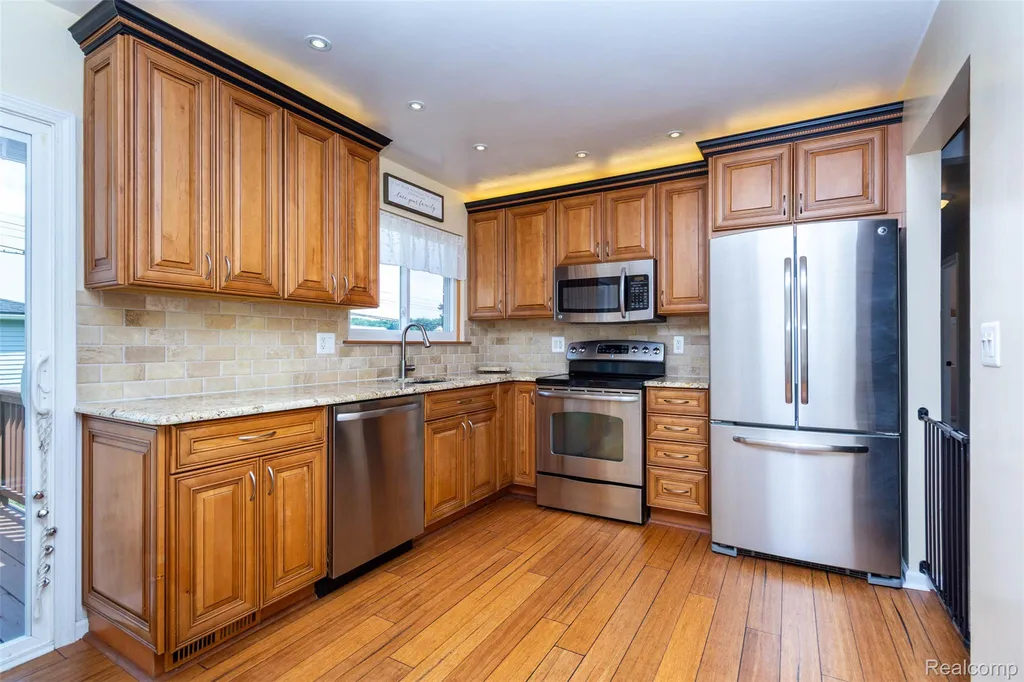 9807 Fairbanks Street Van Buren Charter Township MI 48111