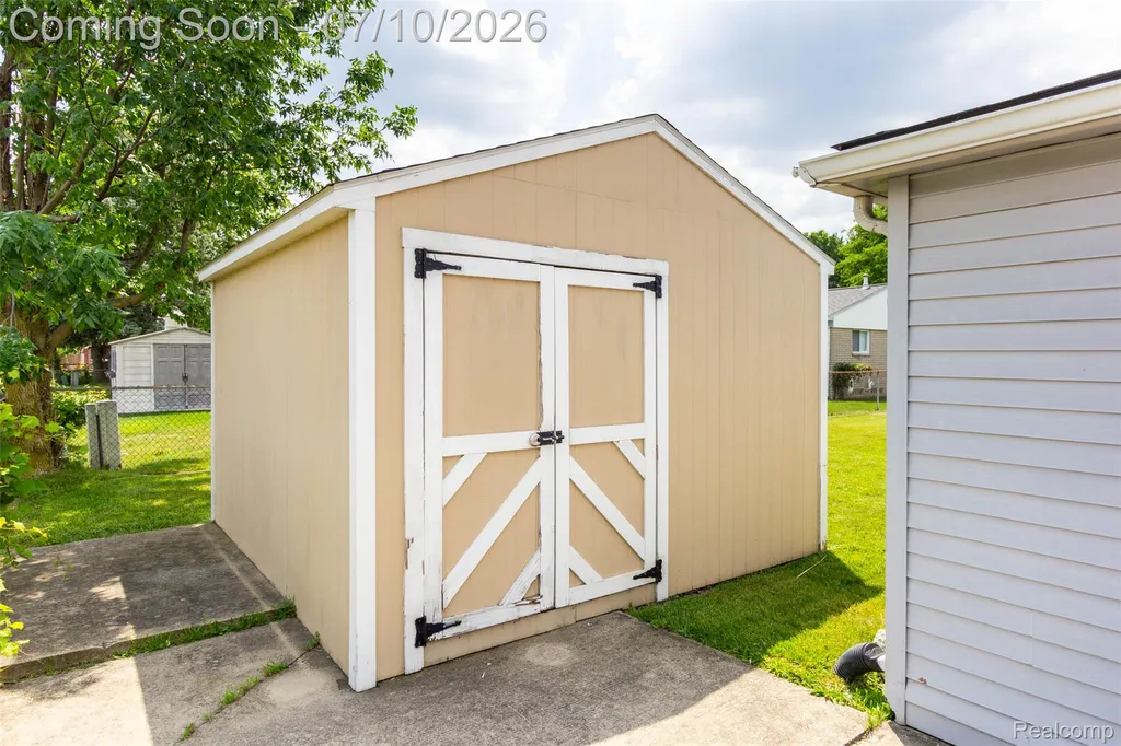 9807 Fairbanks Street Van Buren Charter Township MI 48111