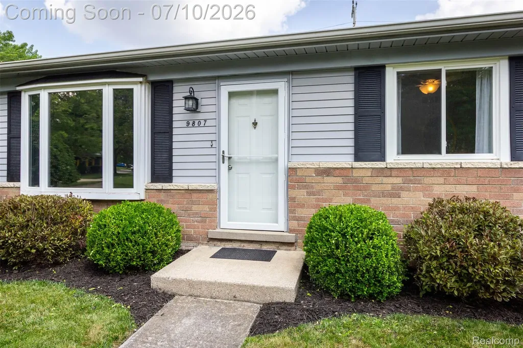 9807 Fairbanks Street Van Buren Charter Township MI 48111