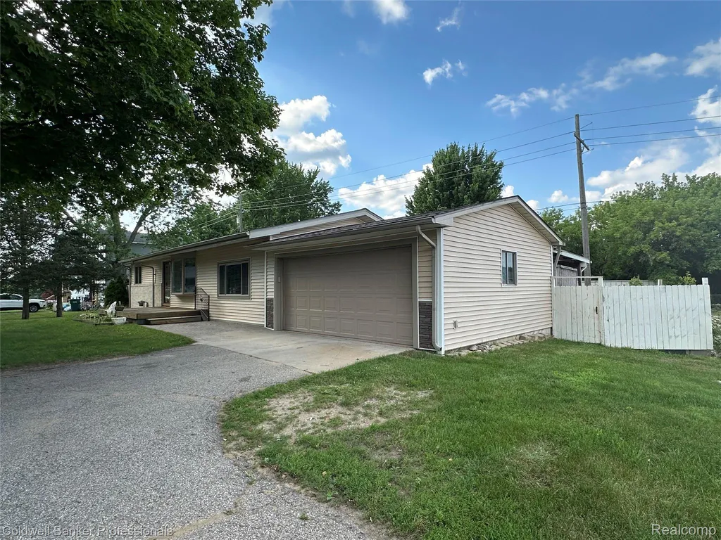 68 Plum Creek Road Mayfield Township MI 48446