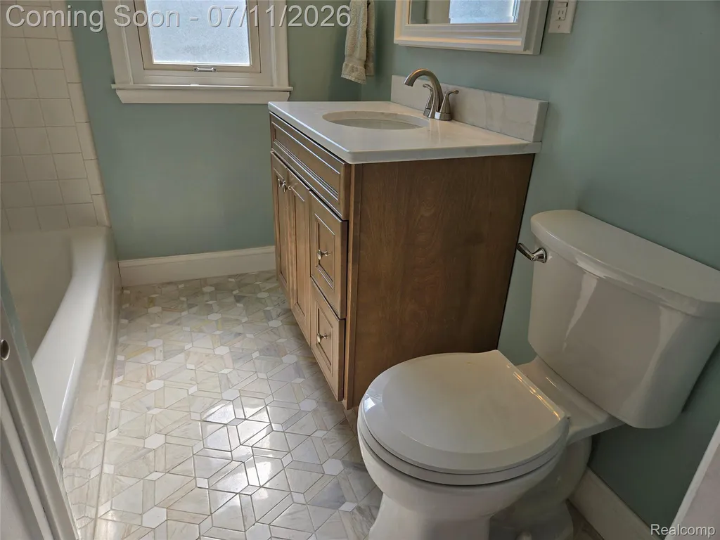 2239 22nd 22nd Street Wyandotte City MI 48192