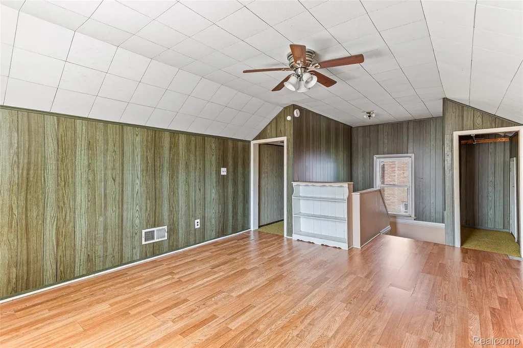 19789 Plainview Avenue Detroit City MI 48219