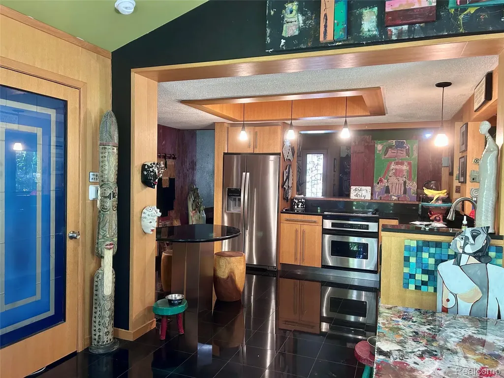 5236 Patrick Road West Bloomfield Charter Township MI 48322
