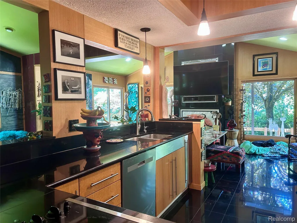 5236 Patrick Road West Bloomfield Charter Township MI 48322