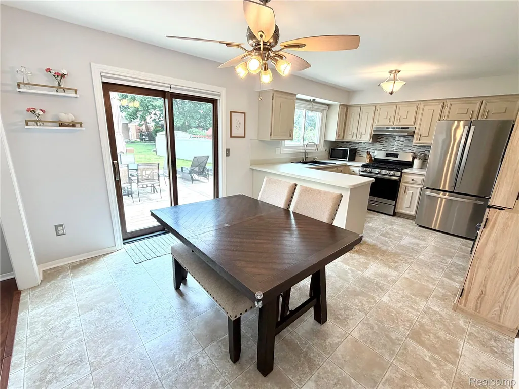 47244 Meadowbrook Drive Macomb Township MI 48044