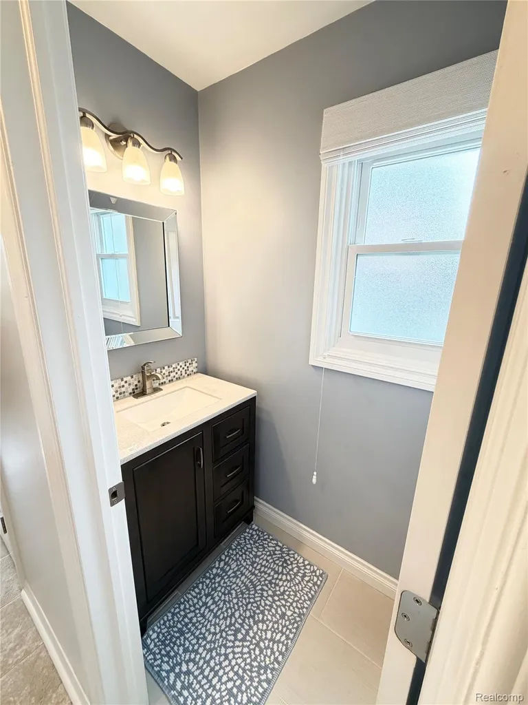47244 Meadowbrook Drive Macomb Township MI 48044