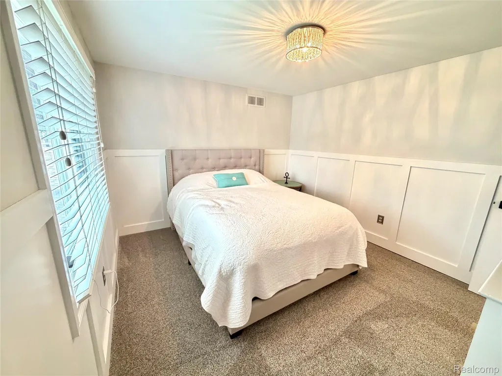 47244 Meadowbrook Drive Macomb Township MI 48044