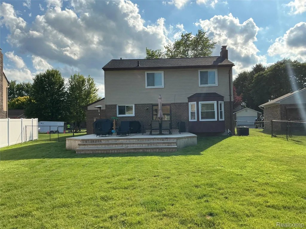47244 Meadowbrook Drive Macomb Township MI 48044