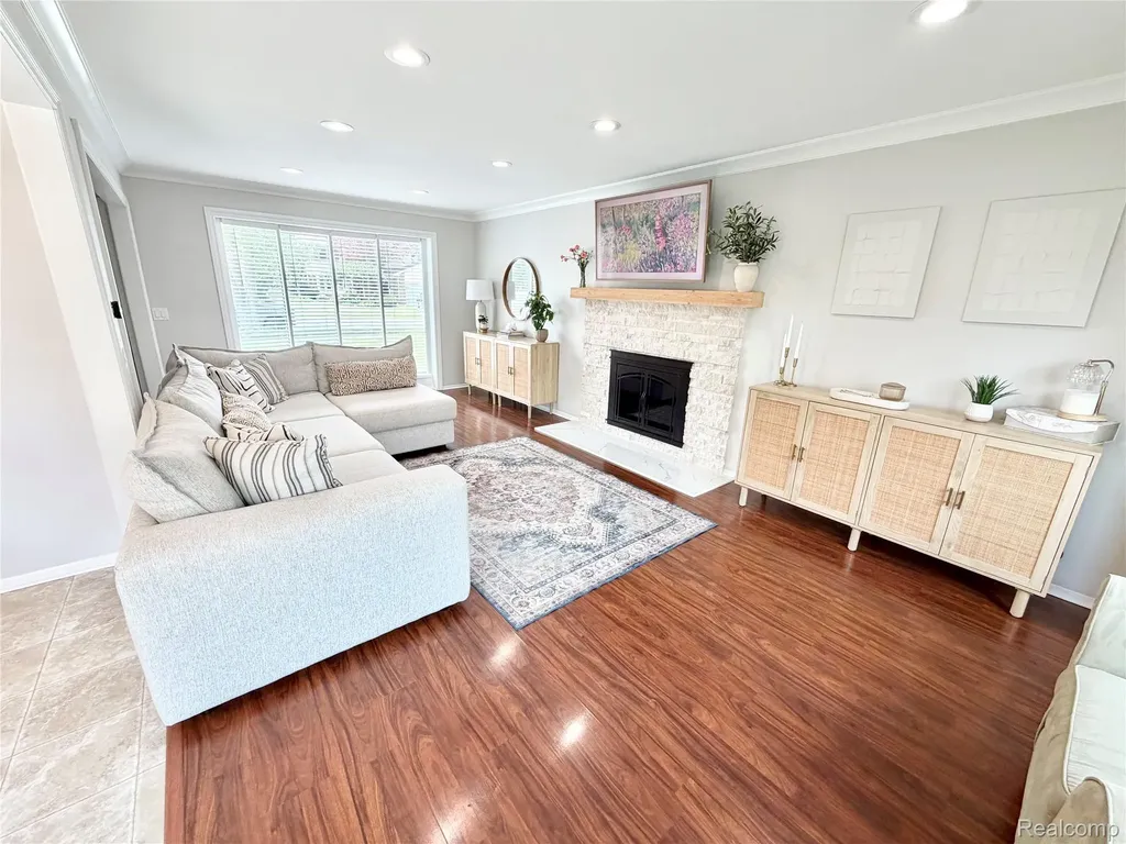 47244 Meadowbrook Drive Macomb Township MI 48044