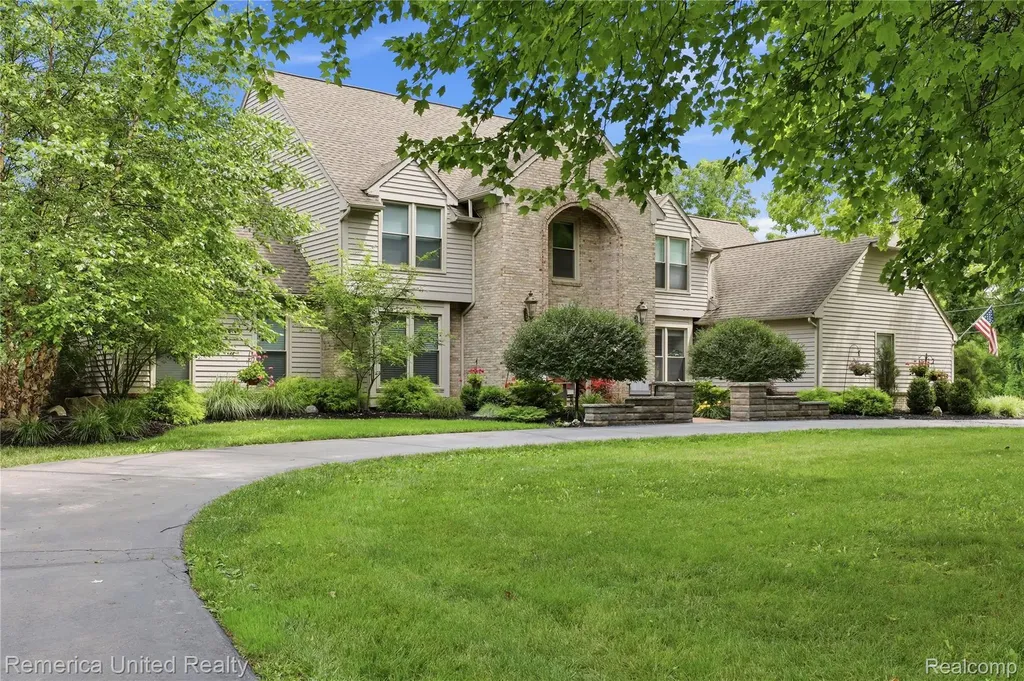 12825 Larkins Road Brighton Township MI 48114