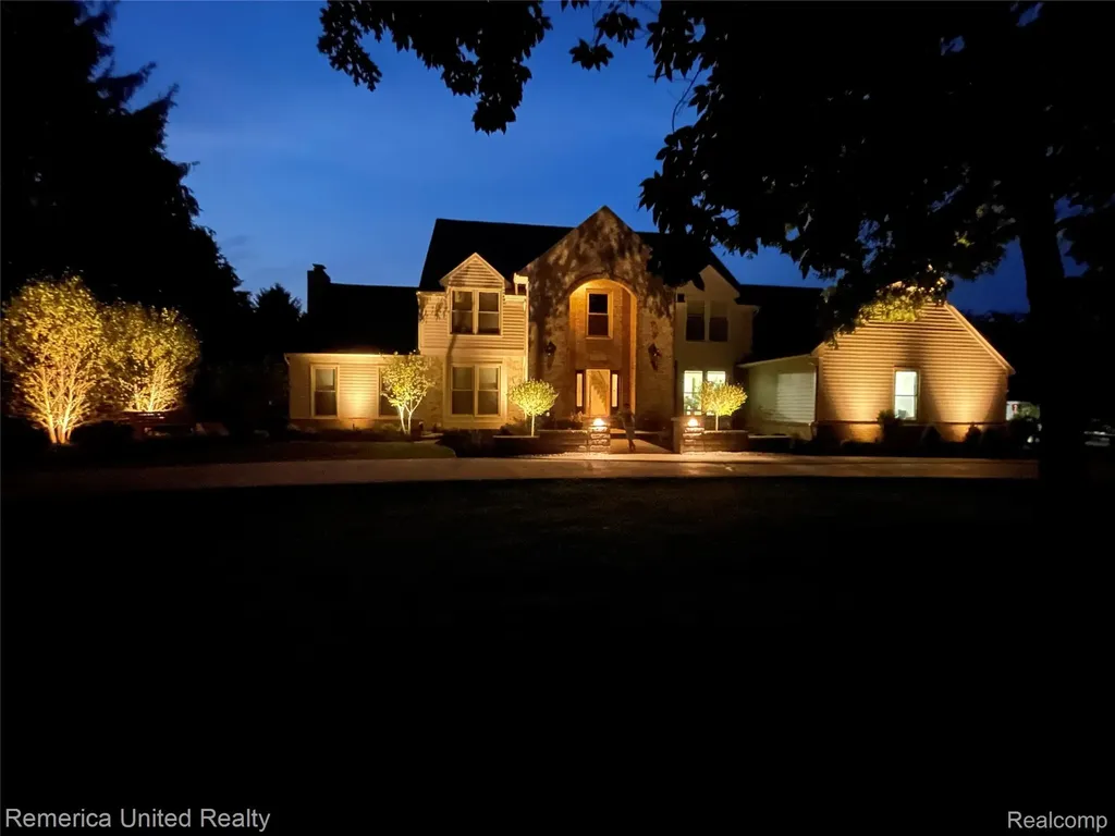12825 Larkins Road Brighton Township MI 48114