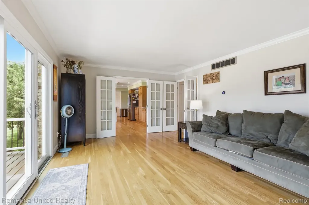 12825 Larkins Road Brighton Township MI 48114