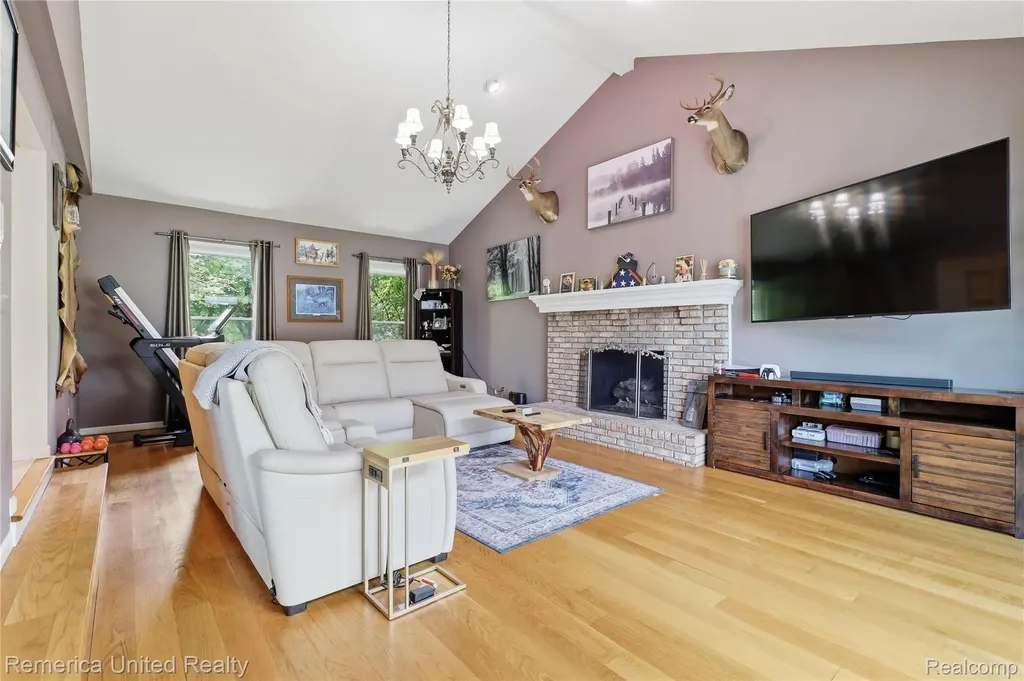 12825 Larkins Road Brighton Township MI 48114