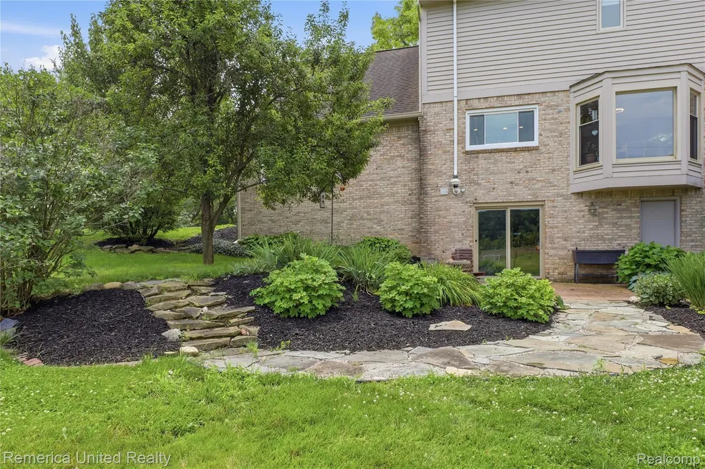 12825 Larkins Road Brighton Township MI 48114