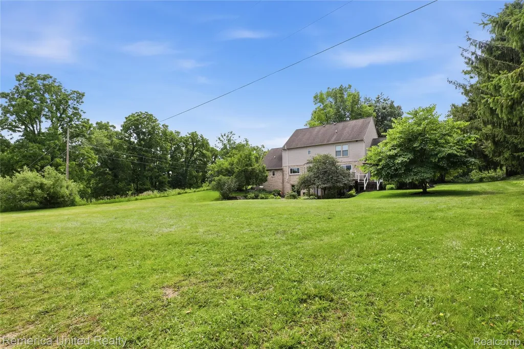 12825 Larkins Road Brighton Township MI 48114