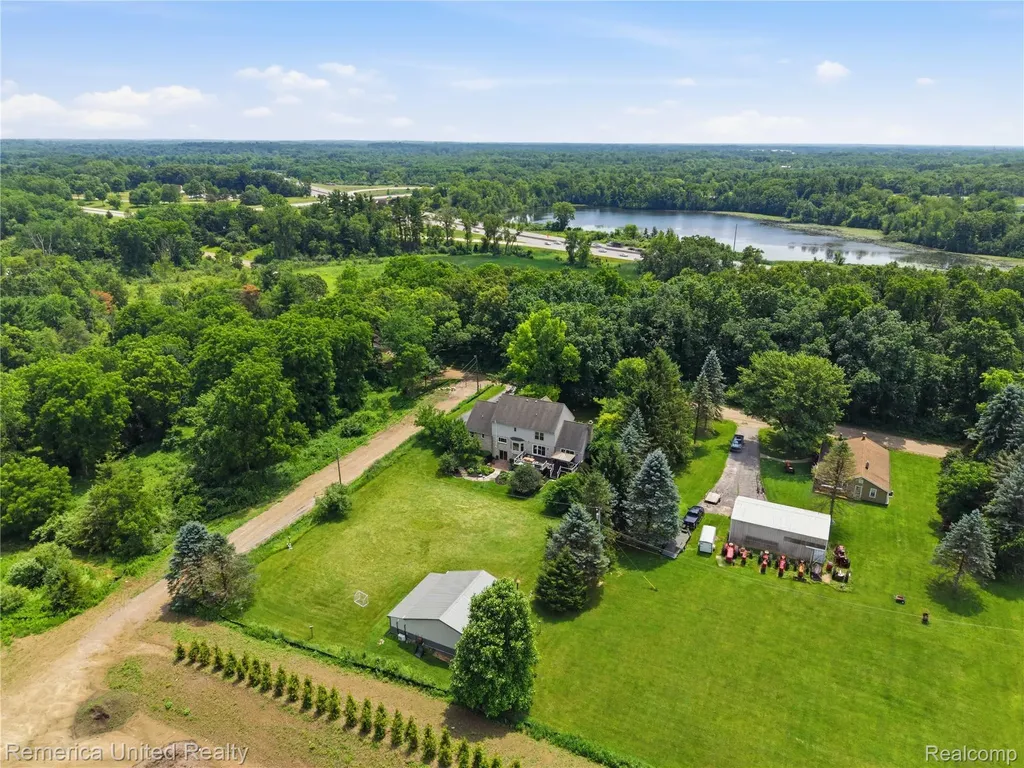 12825 Larkins Road Brighton Township MI 48114