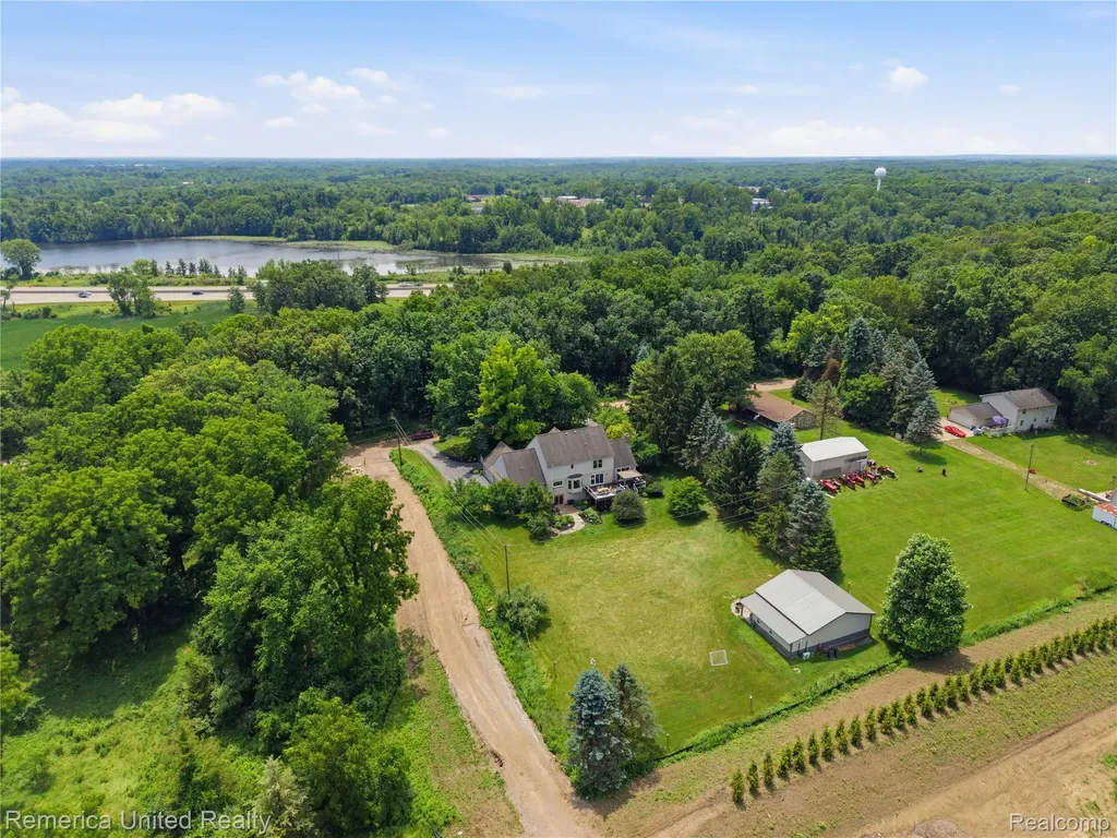 12825 Larkins Road Brighton Township MI 48114