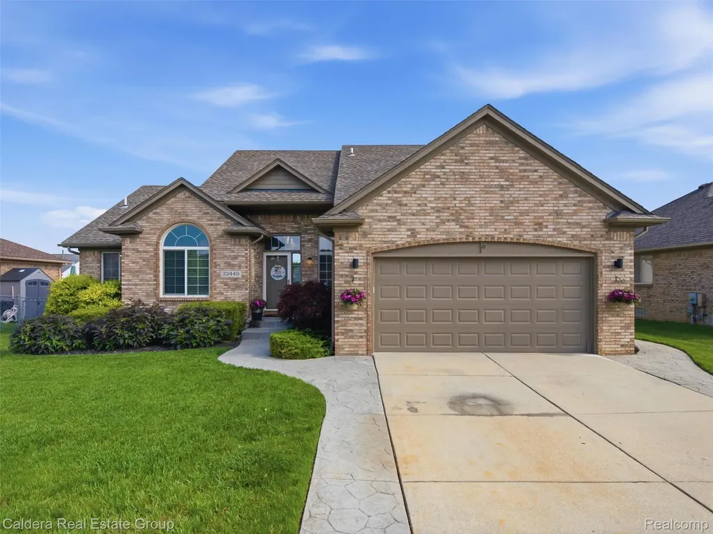 22449 Bluewater Drive Macomb Township MI 48044